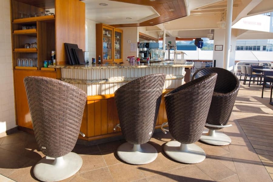 Pool Bar