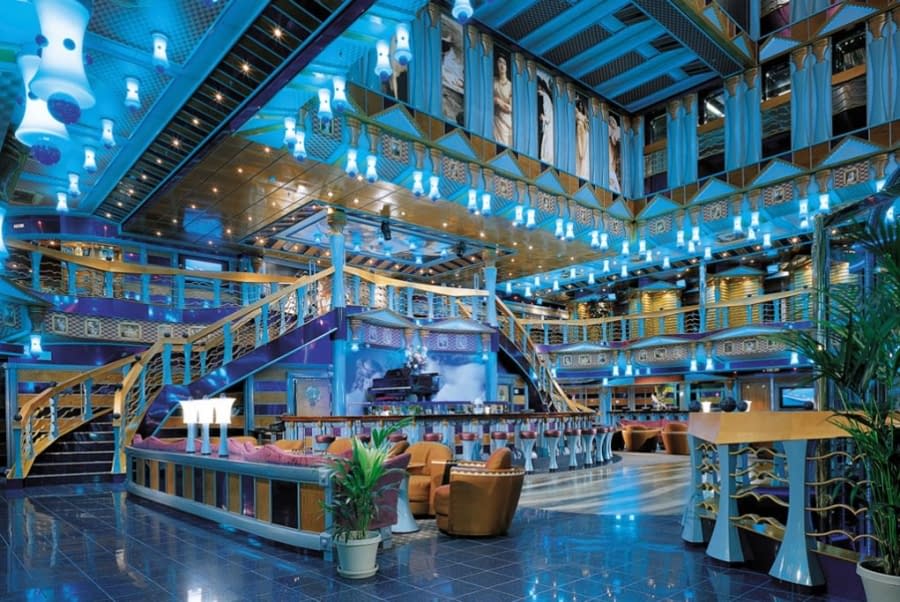 Bar-Atrium