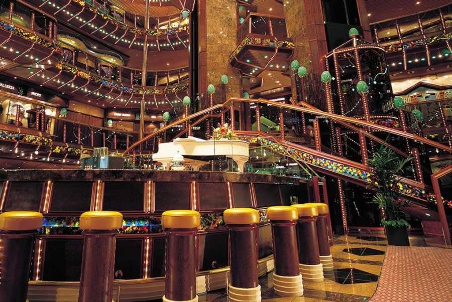 Bar-Atrium