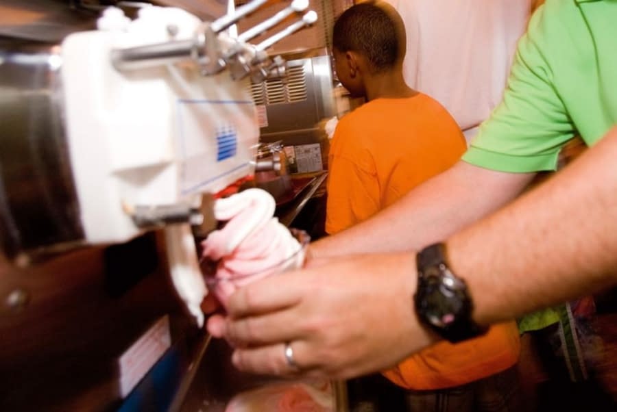 Heladeria-Swirls