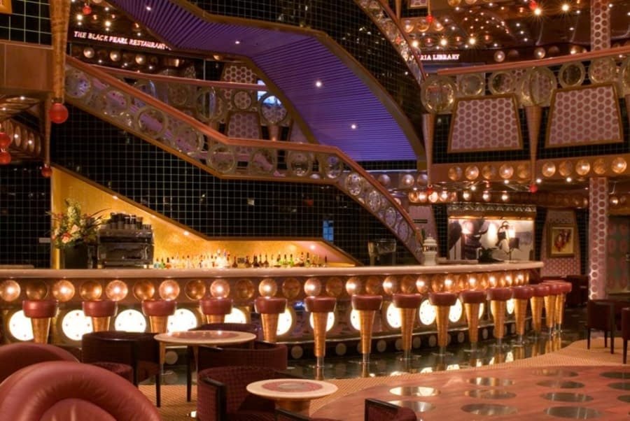 Bar-Atrium
