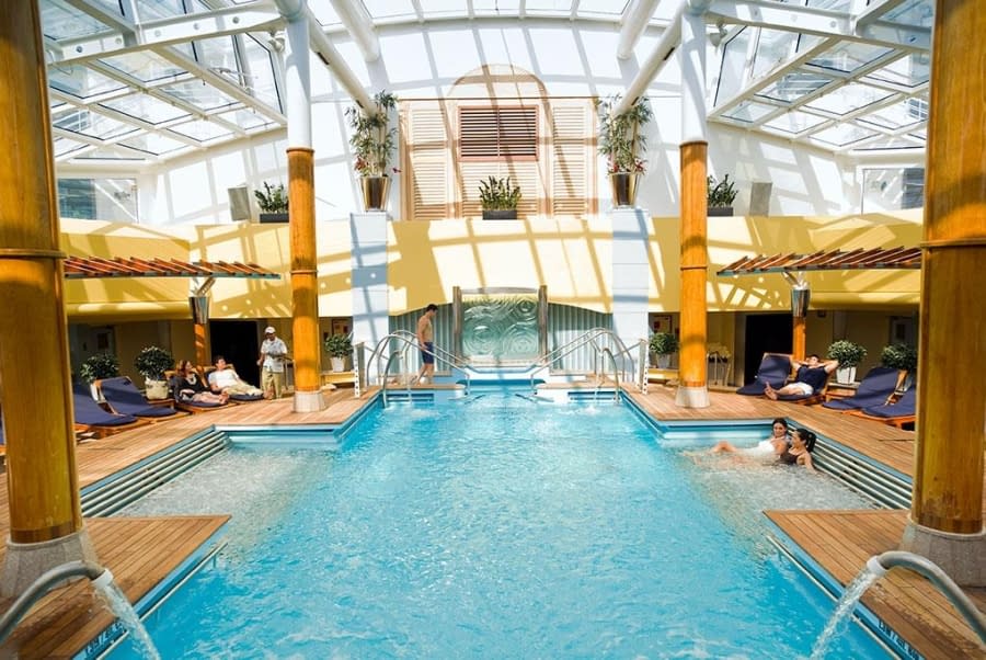 Solarium y Piscina