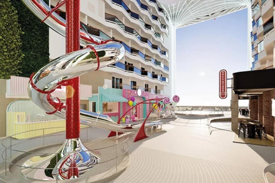 Promenade Exterior