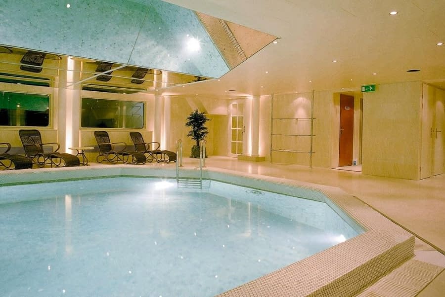 Piscina interior
