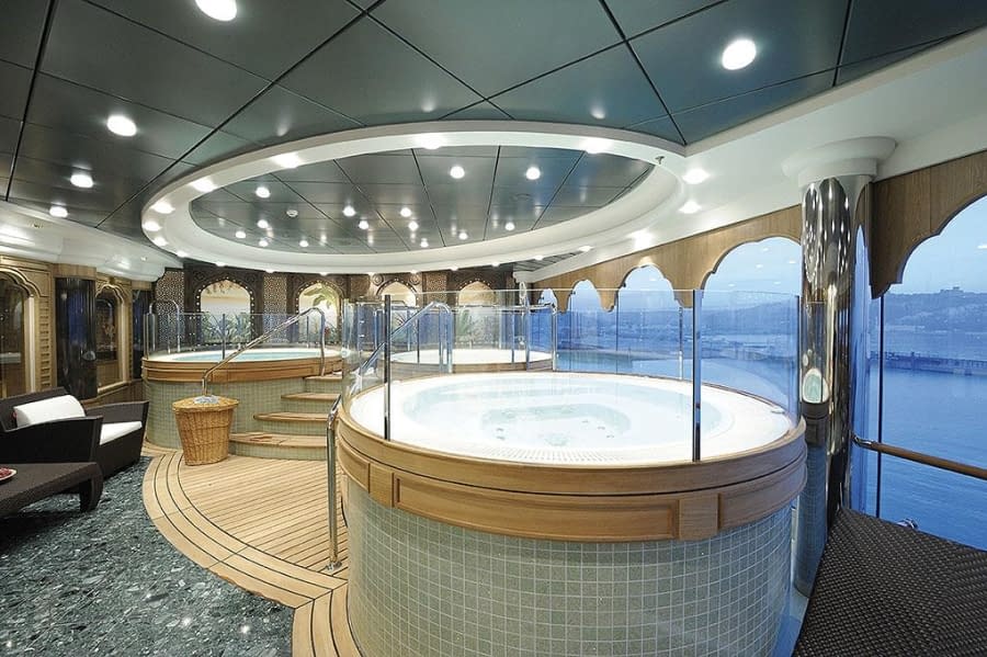 Aurea Spa Jacuzzi