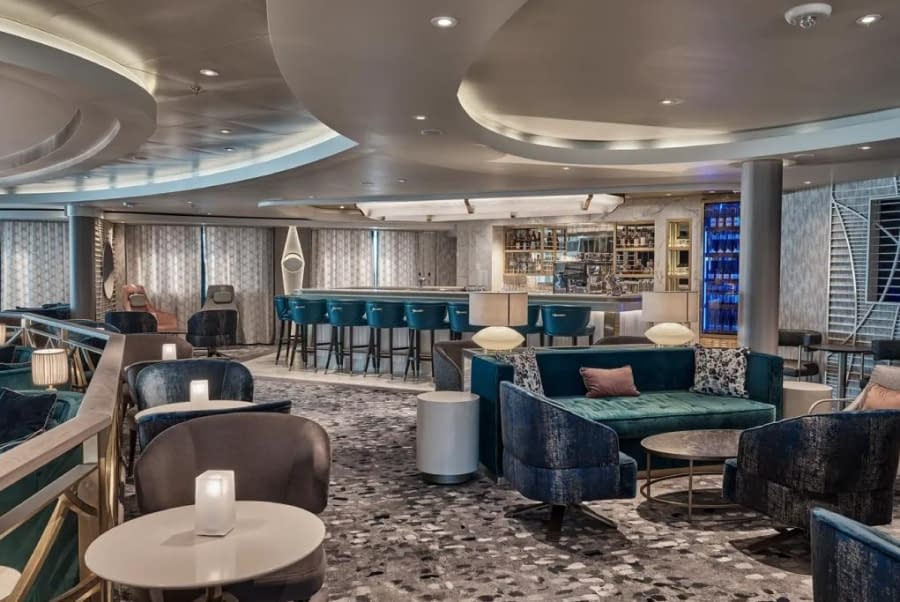 Explorer Lounge