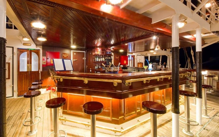Tropical-Bar